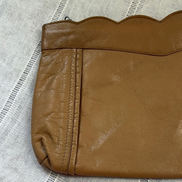 New Fashion Collection Vintage Leather Clutch with Scalloped Edge - Picture 3 of 10